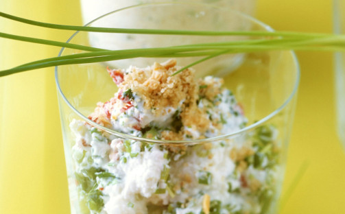 Ananas med chilisirap och yoghurtmousse