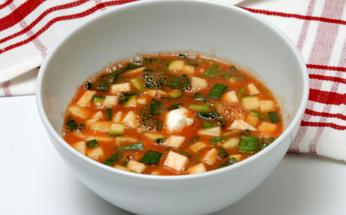 Currydoftande kyckling- och grönsakssoppa