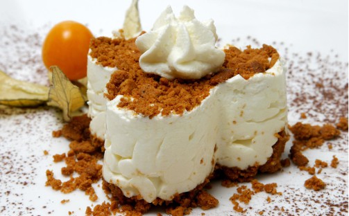 Frusen fromage med pepparkaka