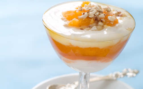 Grekisk yoghurtdessert med mandariner