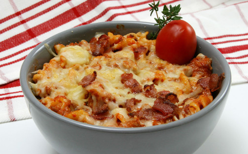 Köttfärs- och bacongratäng