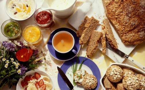 Müsli med yoghurt och sylt