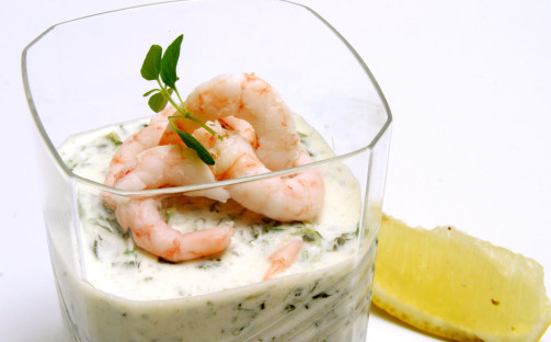 Pannacotta med spenat och räkor