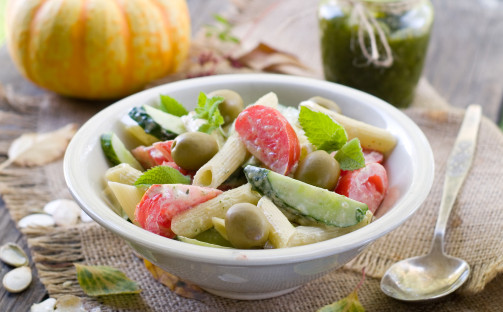 Pastasallad med hemmagjord pesto