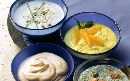 Saffranskryddad kall yoghurtsås