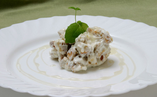 Skorpor med yoghurt och honung