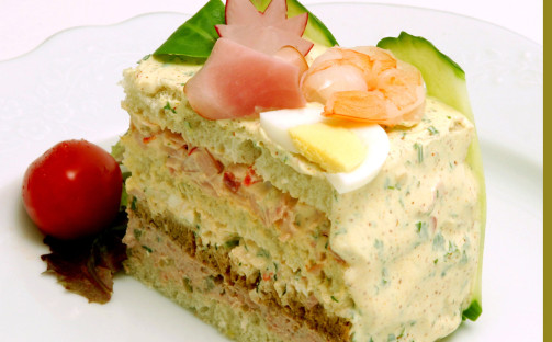 Smörgåstårta upp och ner