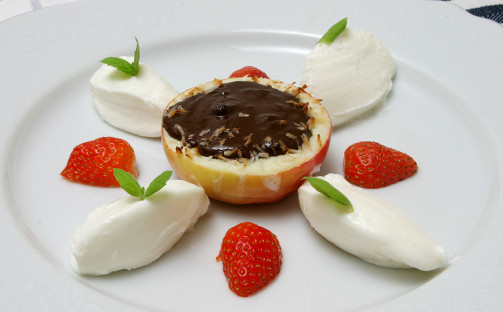 Stekta äpplen med yoghurt