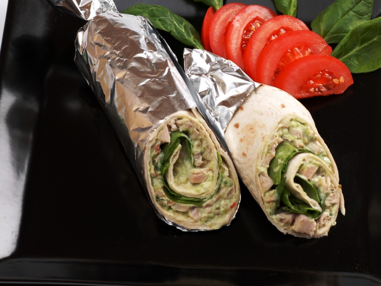 Wraps med kyckling, avocado och quinoa Salakis