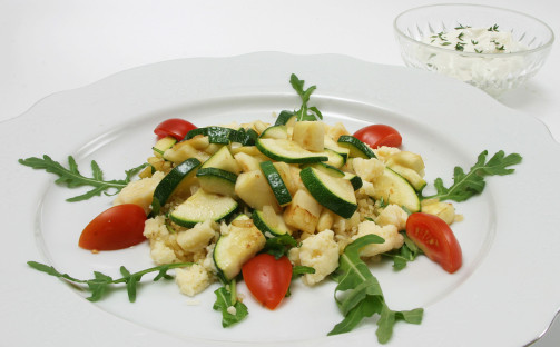 Zucchini med rostat vete