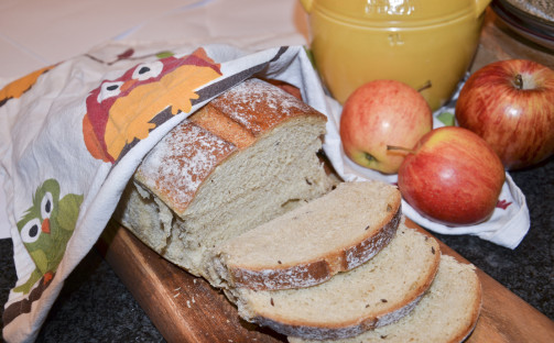 Äppelyoghurtbröd
