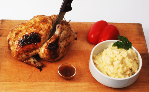 Helstekt kyckling med vitlöksdoftande potatismos