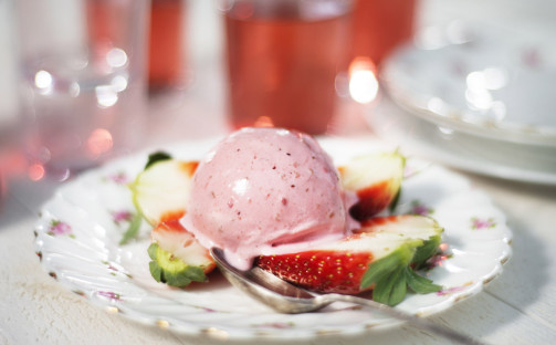 Yoghurtglass ”jordgubbspaj”