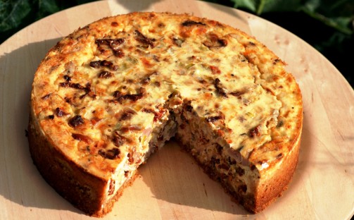 Kycklingpaj med soltorkade tomater