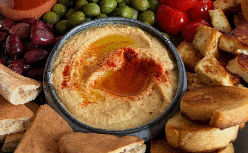Krämig hummus med turkisk yoghurt